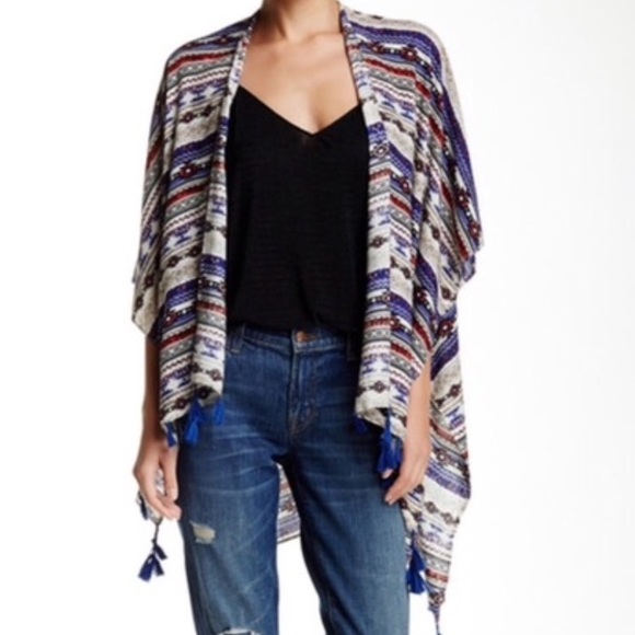 Tribal Ikat Ruana wrap - size - OS - Picture 2 of 2